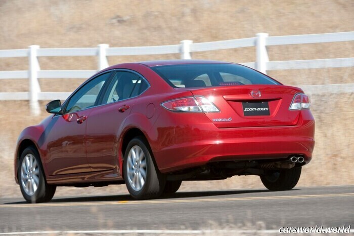 La Mazda dell'ufficiale della marina è stata messa all'asta mentre era schierato all'estero / Carscoops